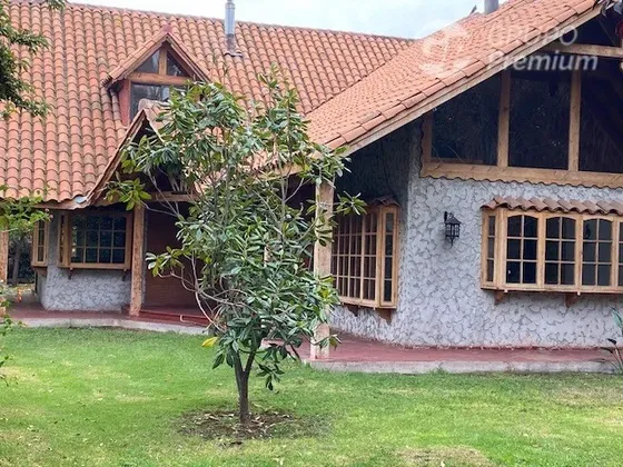 Casa Arriendo De 4d 4b 14e Hermoso Entorno Natural Peñaflor