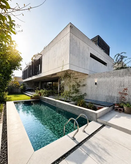 Una Propiedad: Casa Y Oficina, Independientes. Arquitectura