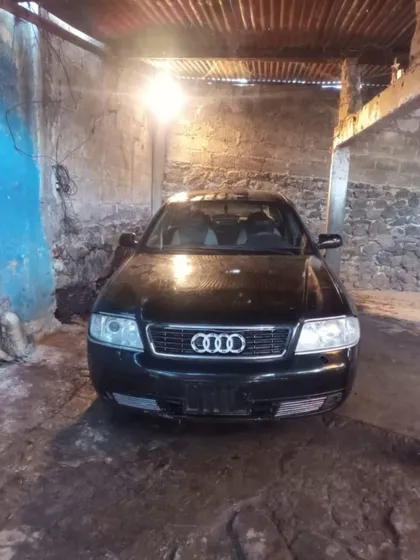 Audi A6 3.0 V6 Quattro
