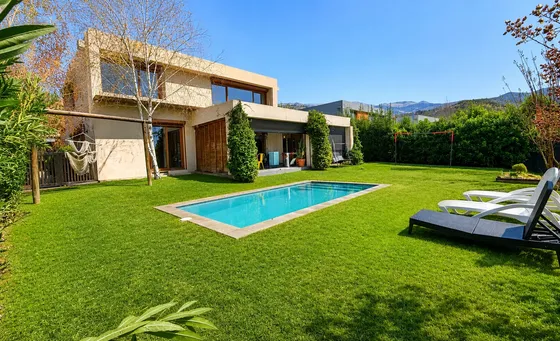 Vendo Gran Casa 8d6b Quincho Piscina Zona Juegos Piedra Roja