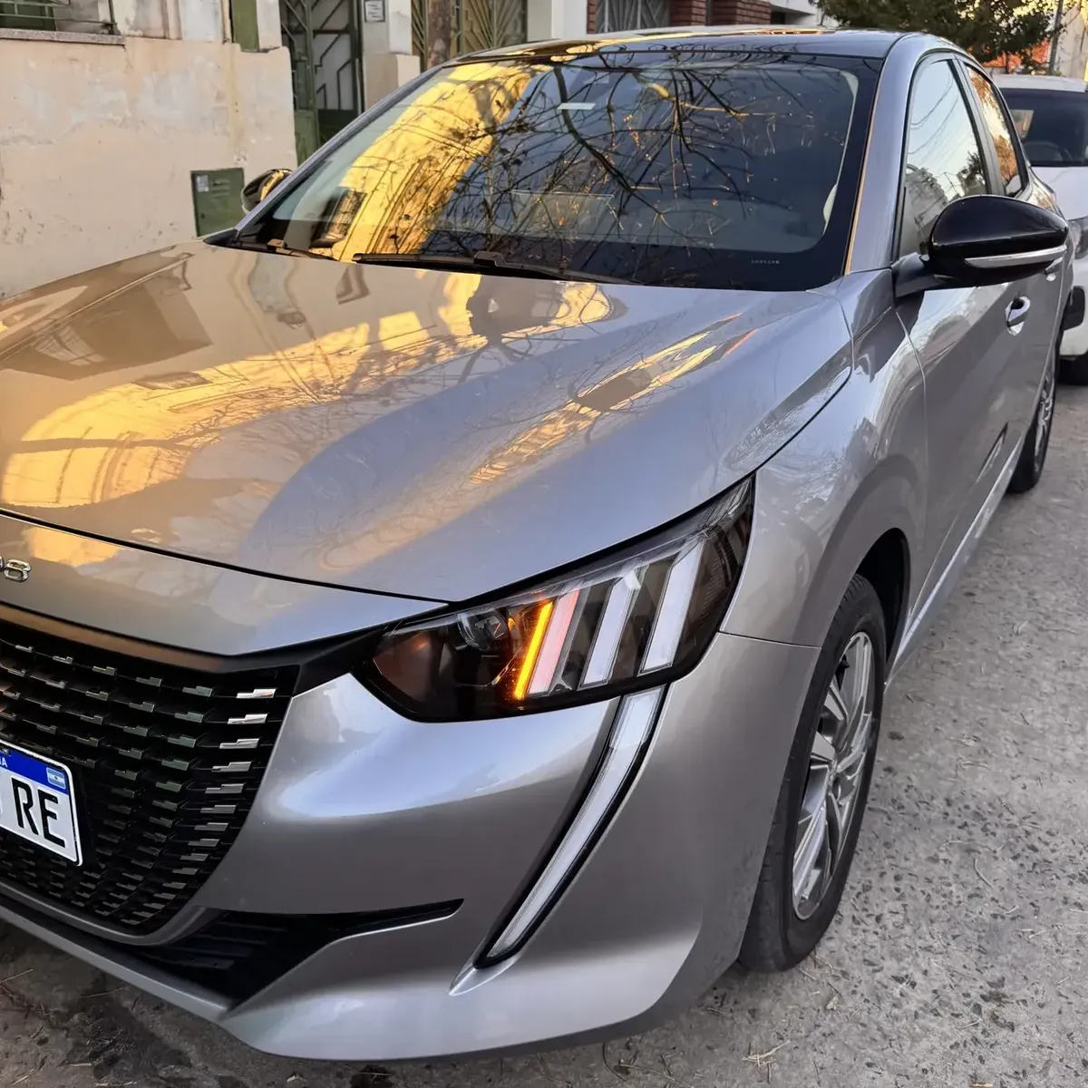 Peugeot 208 1.6 Feline Tiptronic