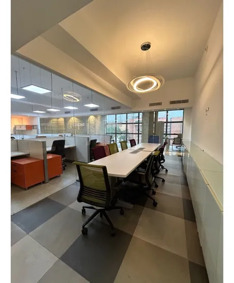 Oficina En Alquiler 315 M2-urb. Campo Alegre
