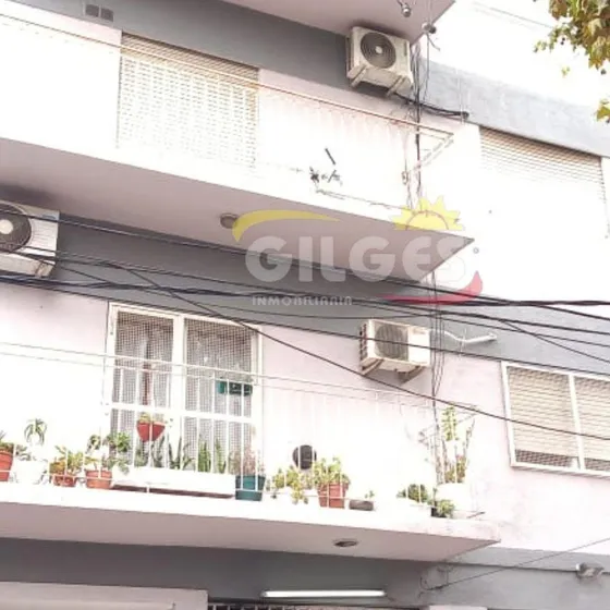 Venta Departamento 2 Amb. En Ramos Mejía   Buen Estado  Céntrico
