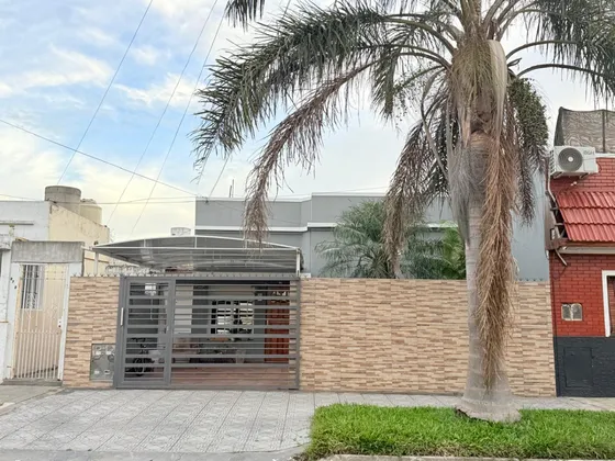 Venta Casa 3 Ambientes C/cochera , Valentín Alsina Oportunidad 