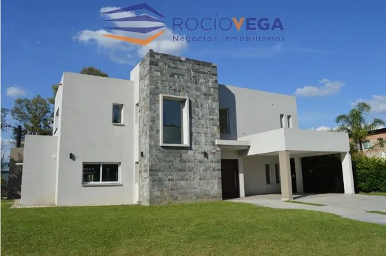Casa En Venta En Barrio Cerrado Weston, Moreno