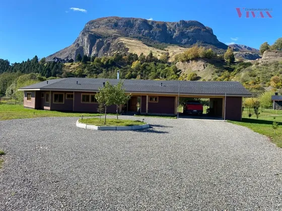 Parcela De 5.000 M2, Linda Casa De 204 M2 Sector Río Simpson