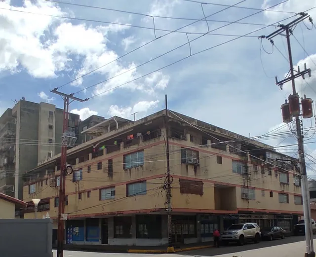 Se Vende Oficina En Calle Azcue Sector  Centro Ve02-1126sc-ssil