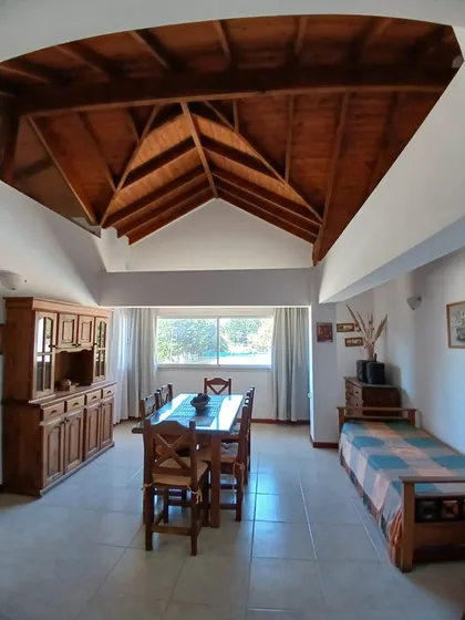 Pinamar Alquiler Semana Santa Imbatible  Por Noche $ 99.000 Con Pileta Dos Dormitorios, Cochera Y Mucho Mas 