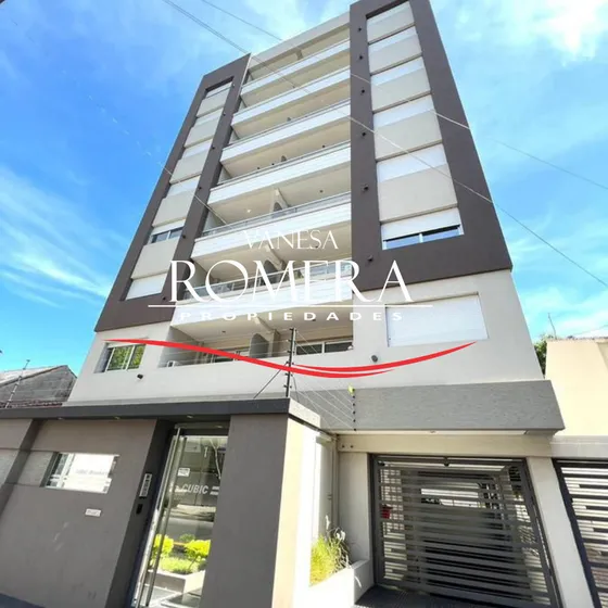 Venta Departamento 3 Amb Con Cochera-apto Credito-ituzaingo Norte.