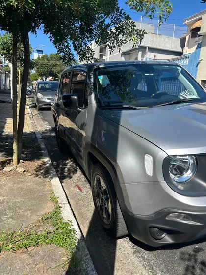 Jeep Renegade 1.8 Flex Aut. 5p