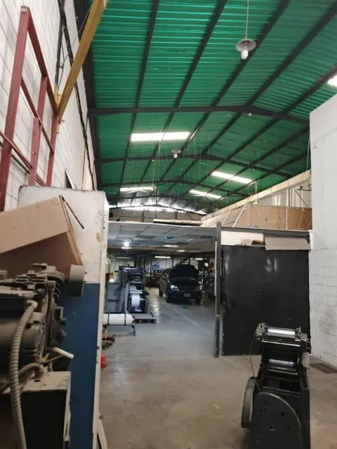 Galpón  En Prolongación Av. Michelena, Sector La Quizanda. Centro Industrial Lofebar. (yb)