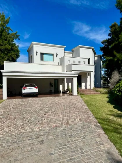 Casa En Venta, Country Lago