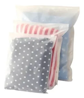 Bolsas transparentes con cierre para ropa sale