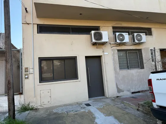 Venta De Departamento Monoambiente, Con Posibilidad De 2 Ambientes, Ideal Oficina, Bernal Centro.