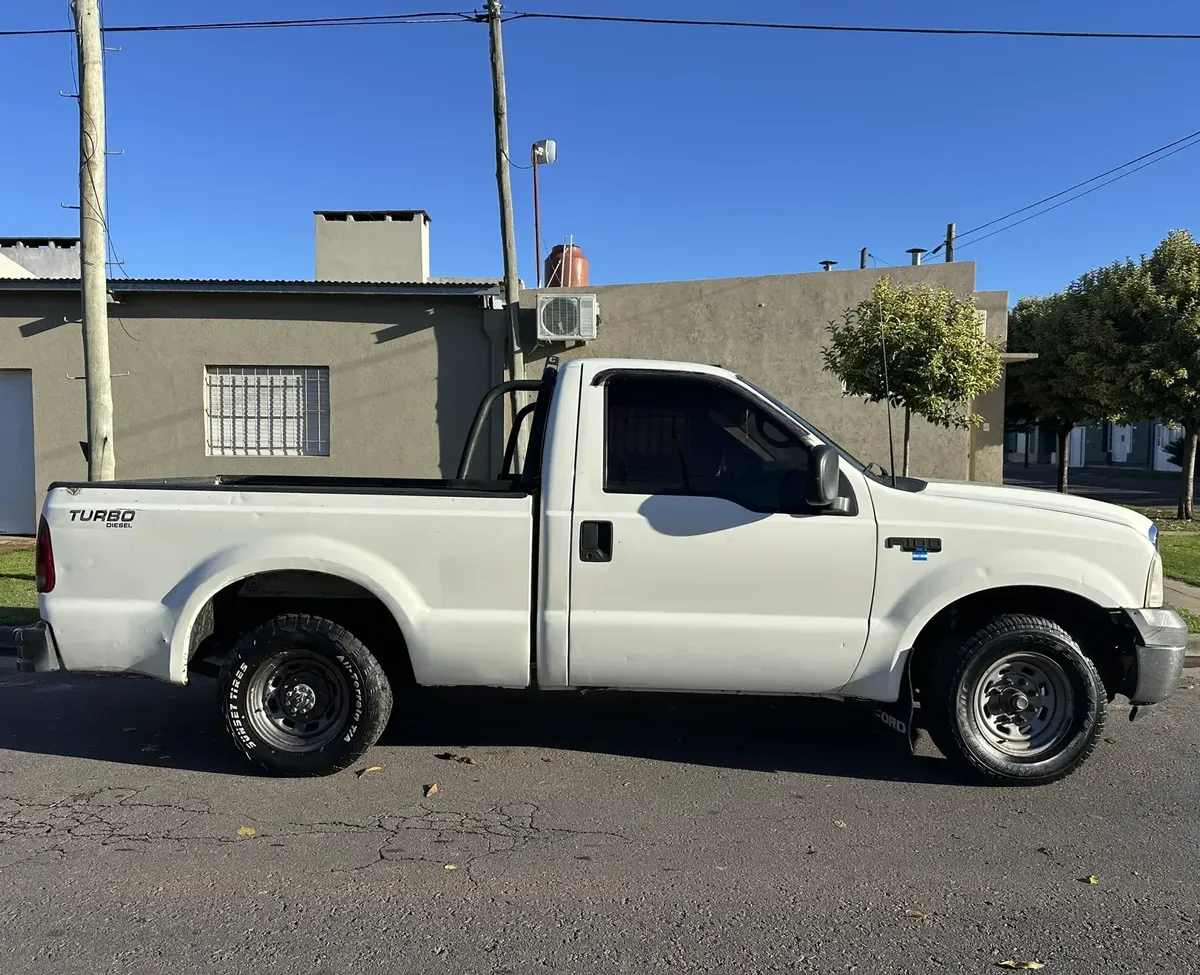 Ford F-100 3.9 I XL Plus