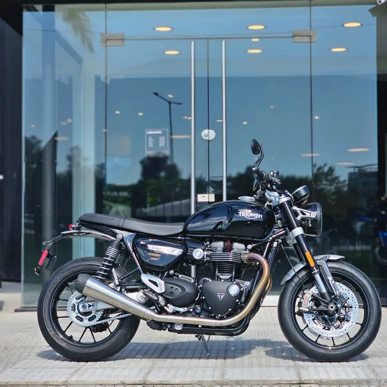 Triumph Speed Twin 1200 New Color Black , Entrega Inmediata