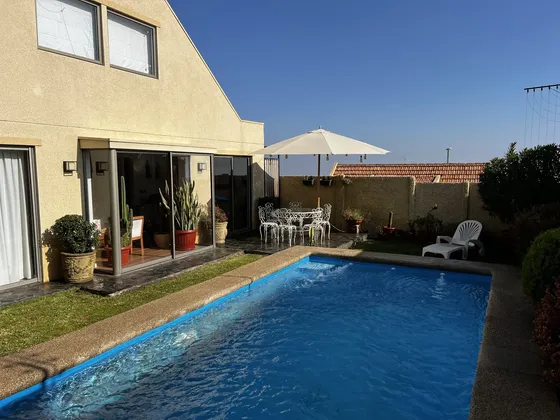 Casa Alto Macul, 3d, 3b, Piscina Y Quincho.