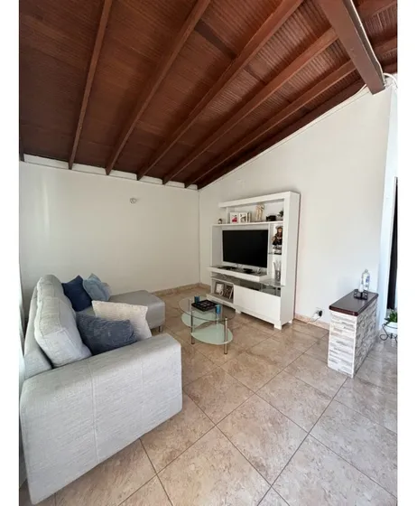 Se Vende  Piso 3 En Simon Bolivar Cerca Al Éxito Laureles