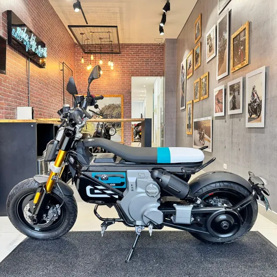 Bmw Ce 02