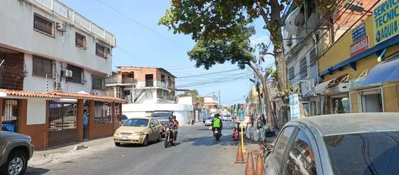 Venta Terreno En Catia La Mar, Urbanizacion Atlantida  Bv