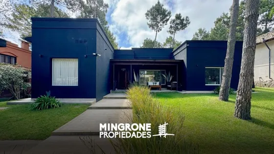 Casa En Venta Ubicada En Zona Residencial A 3 Cuadras Del Golf De Carilo