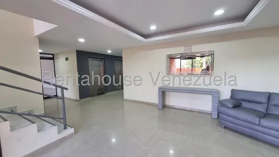 Maribel Morillo Asesor Inmobiliario De Rentahouse Vende Apartamento Cercano Al C.comercial Sambil Al Este De Barquisimeto   Lara