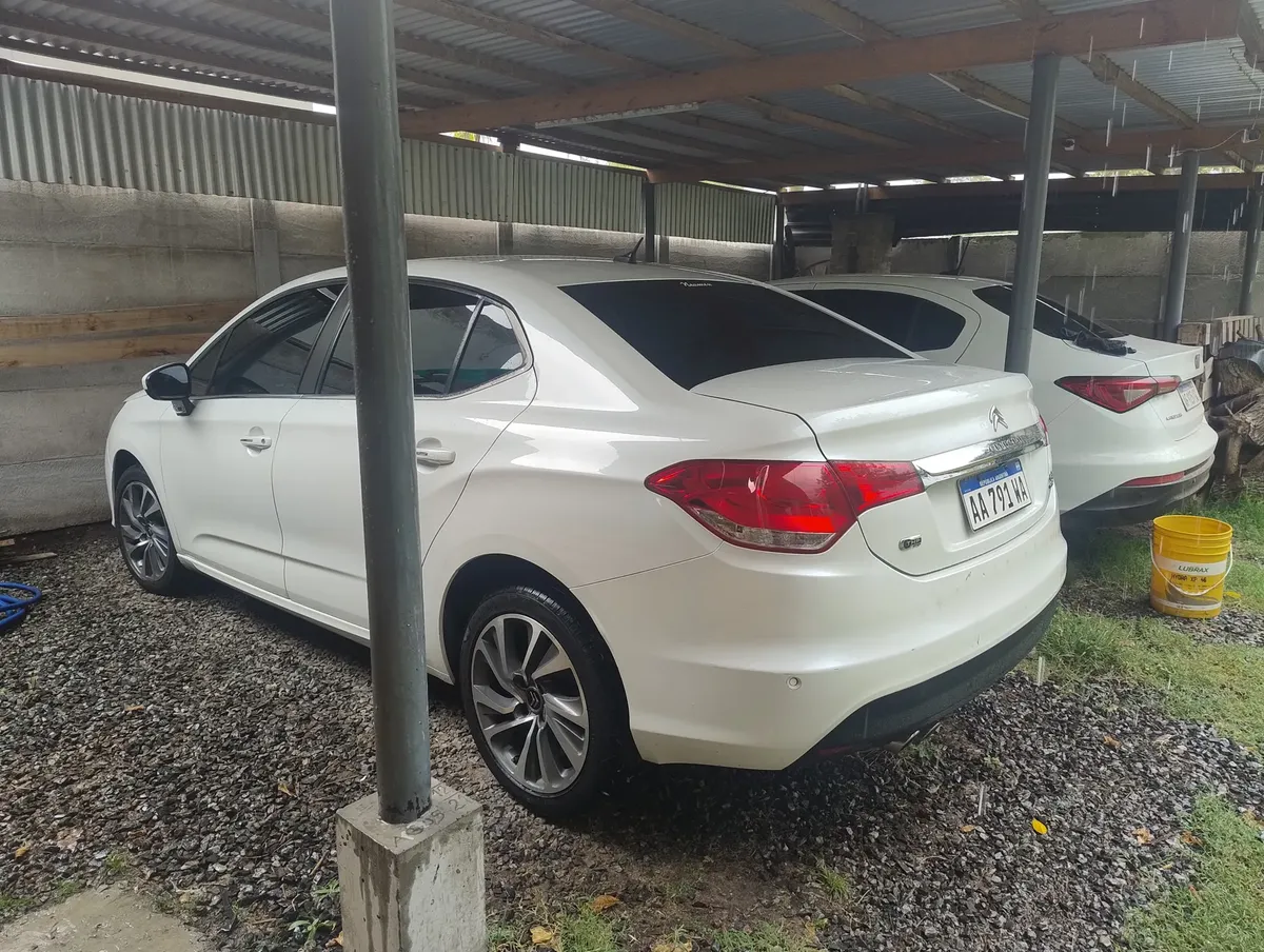 Citroën C4 Lounge 1.6 Thp 165 At6 Shine65704346861057123