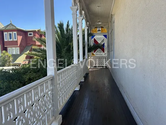Casona Ubicada En Barrio Residencial De Viña Del Mar