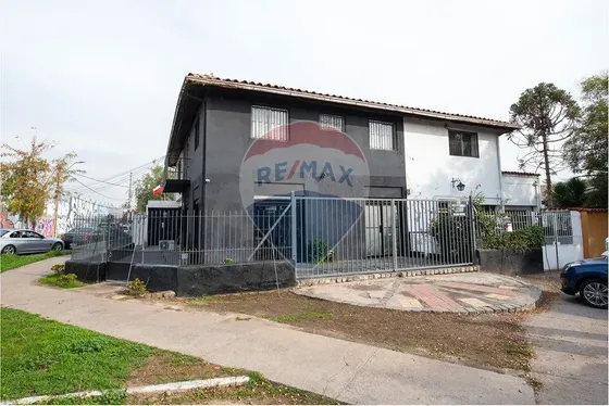 Oportunidad En Esquina Av Macul Y Las Golondrinas