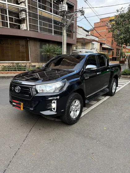Toyota Hilux 2.8 Srx Dc 4x4 Tdi