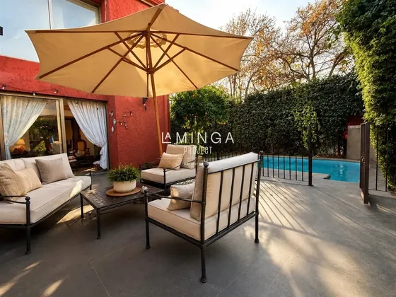 Casa En Venta De 5 Dorm. En Las Condes Hospital Fach