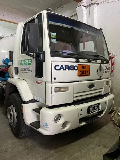 Camion Ford Y Tanque Sabino Cubiertas Nuevas Bomba De Vacio