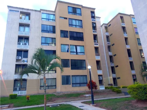 Apartamento En Venta San Diego Valle Topacio Ds-8988960