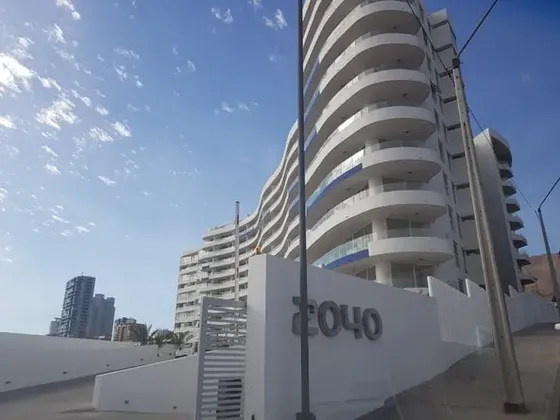 Se Vende Dpto En Cond. Playa Huantajaya.
