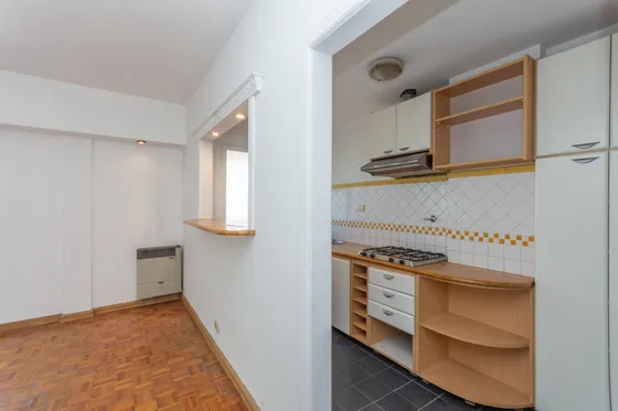 Departamento En  Venta De 3 Ambientes, A Mts. De La Estación La Lucila