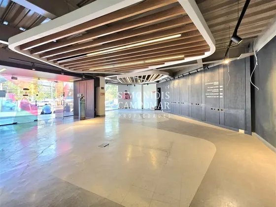 Amplio Local / Oficina De 132m2 Mall Alto Las Condes