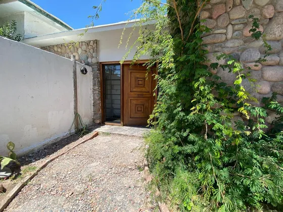 Casa En  Calle Piedras 1720