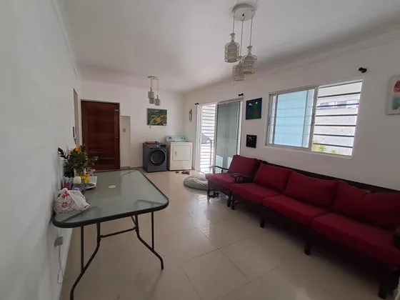 Alquilo Apartamento Vacío 1er Piso Ensanche Quisqueya