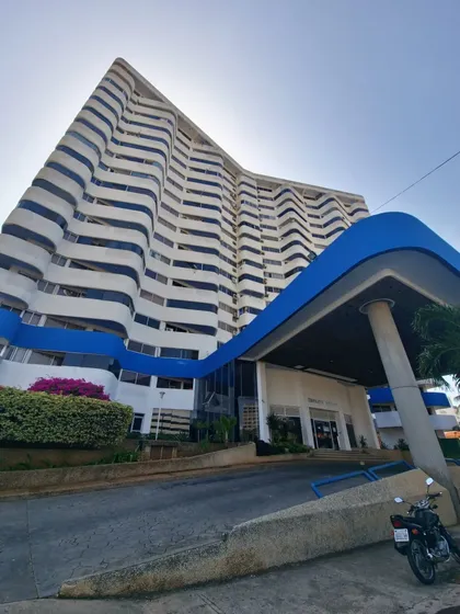 Venta De Oportunidad Local Comercial Con 6 Oficinas Independientes Cada Una Con Baño En El Edificio Esparta Suites Costa Azul Isla De Margarita