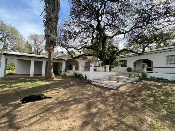Oportunidad Venta Casa Tipo Quinta En Villa Allende Lomas