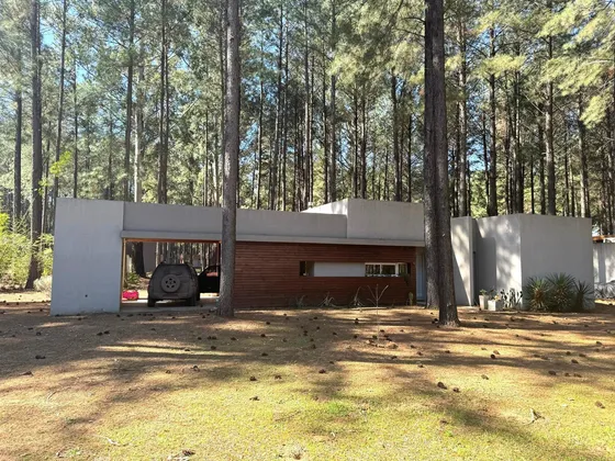 Venta Casa 3 Dormitorios A 100m Del Rio - Complejo La Aldea Club De Campo