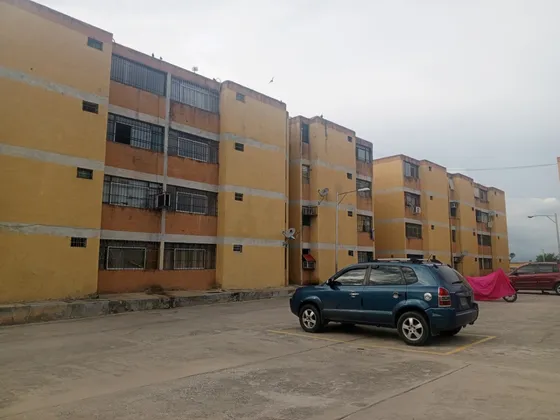 Se Vende Apartamento Paraparal  Res Roraima Ata-1699