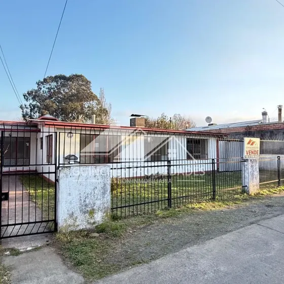 Vende Casa 4 Dormitorios Con Amplio Sitio Población Imperial