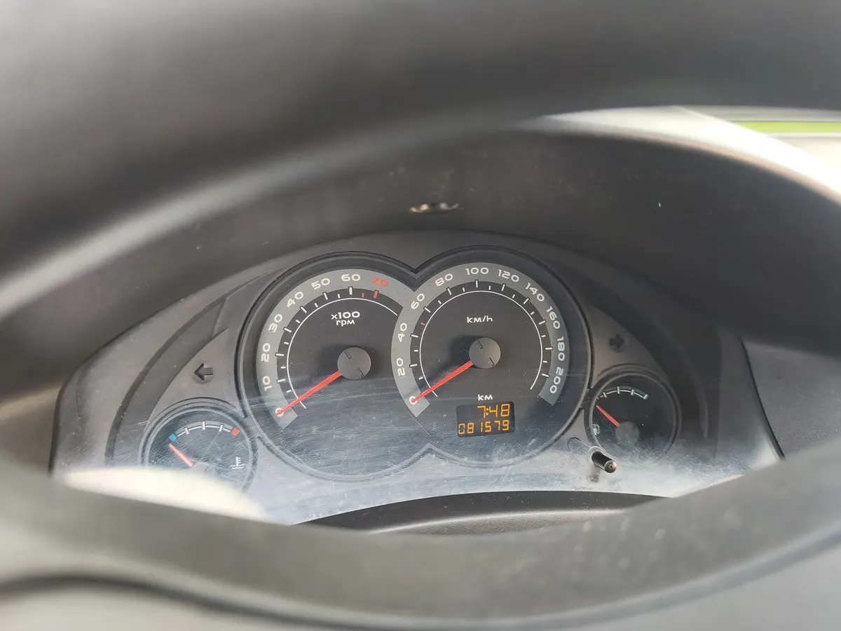 Chevrolet Celta 2011 1.0 Life Flex Power 3p — foto 10