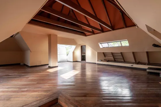 Casa En Arriendo/venta En La Macarena. Cod A8366