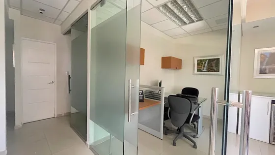 Venta Oficina Amueblada En Piantini En Torre Empresarial.