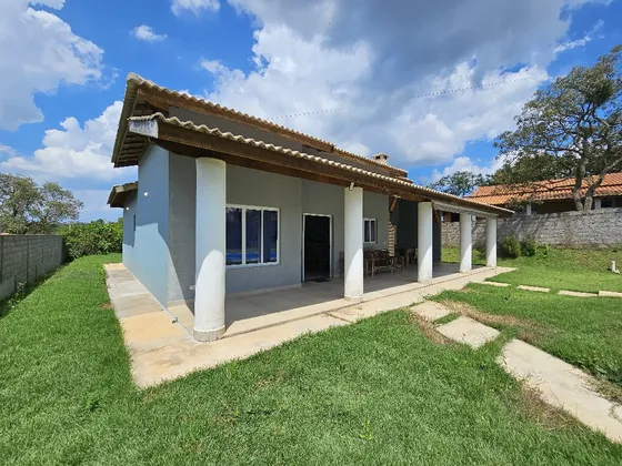 Linda Chácara Em Condomínio Fechado 