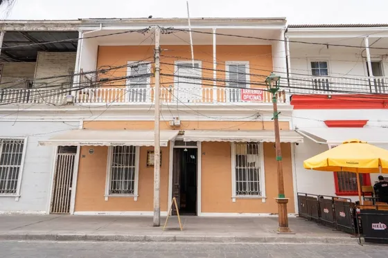 Arriendo Oficinas En 2 Nivel En Paseo Baquedano.