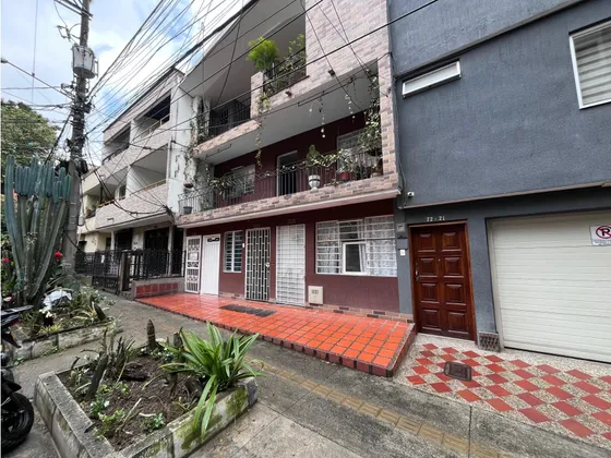 180m2 Casa Comercial En Sabaneta 