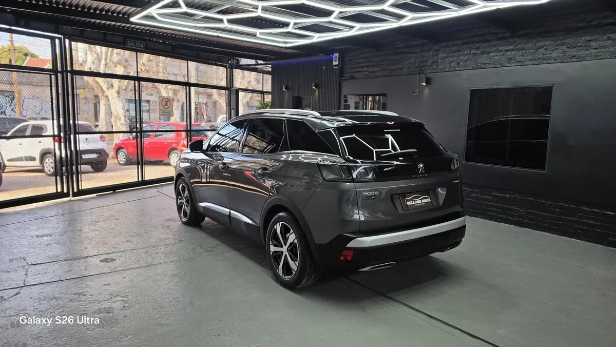 Peugeot 3008 1.6 THP GT Pack Hybrid 4WD AT